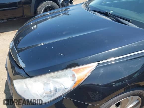 2014 Hyundai Sonata z VIN KMHEC4A44EA106437, wystawiony jako IAAI lot #43008728 z przebiegiem 130 022 mil mil oraz . Historia ofert i sprzedaży dostępna na DreamBid. Obrazek 6.