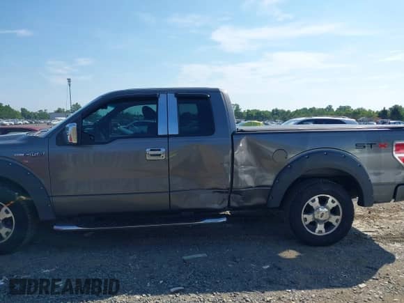 2010 Ford F-150 XL z VIN 1FTEX1CW4AKA38473, wystawiony jako IAAI lot #42717562 z przebiegiem 270 550 mil mil oraz . Historia ofert i sprzedaży dostępna na DreamBid. Obrazek 14.