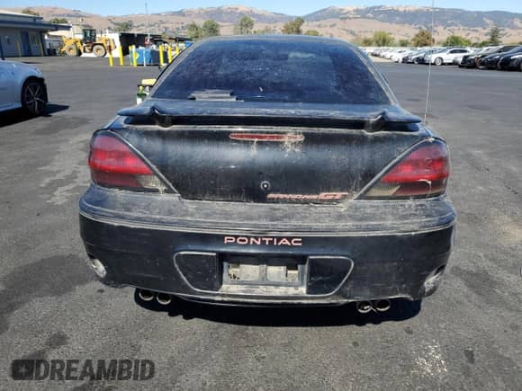 2000 Pontiac Grand Am GT z VIN 1G2NW52E3YC553038, wystawiony jako Copart lot #67668845 z przebiegiem 215 693 mil mil oraz Czysty tytuł • Clean title. Historia ofert i sprzedaży dostępna na DreamBid. Obrazek 6.