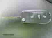 2017 Volkswagen Tiguan Wolfsburg Edition z VIN WVGRV7AX5HW501063, wystawiony jako IAAI lot #42099362 z przebiegiem 76 597 mil mil oraz . Historia ofert i sprzedaży dostępna na DreamBid. Obrazek 11.