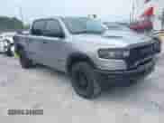 2025 Ram 1500 Rebel z VIN 1C6SRFLP3SN574597, wystawiony jako IAAI lot #42865040 z przebiegiem 35 346 mil mil oraz . Historia ofert i sprzedaży dostępna na DreamBid. Obrazek 1.