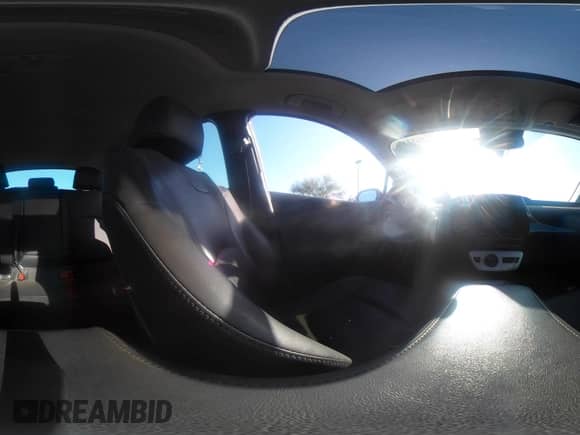 2016 Toyota Prius Four z VIN JTDKARFU7G3502954, wystawiony jako IAAI lot #42652179 z przebiegiem 219 669 mil mil oraz . Historia ofert i sprzedaży dostępna na DreamBid. Obrazek 18.