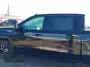 2022 GMC Sierra 1500 AT4 с VIN 3GTUUEET1NG595031, выставлен на аукционе IAAI как лот 41257548 с пробегом Не указан миль и . История ставок и продаж доступна на DreamBid. Изображение 14.