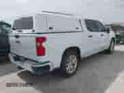 2022 Chevrolet Silverado 1500 Custom z VIN 3GCPWBEK3NG157320, wystawiony jako IAAI lot #42612177 z przebiegiem 135 668 mil mil oraz . Historia ofert i sprzedaży dostępna na DreamBid. Obrazek 4.