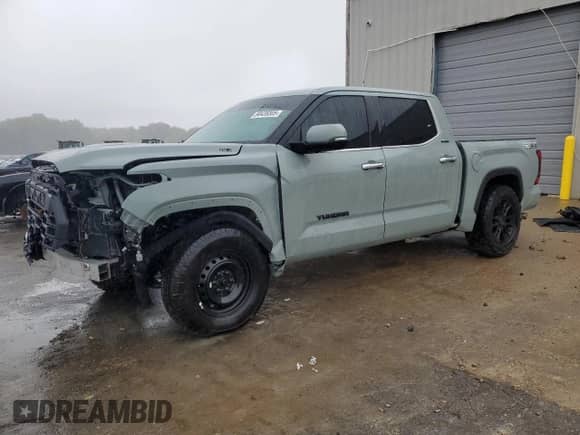 2023 Toyota Tundra Limited с VIN 5TFJA5DB6PX101006, выставлен на аукционе Copart как лот 90439305 с пробегом 10 342 миль миль и Списание • Salvage title. История ставок и продаж доступна на DreamBid. Изображение 1.