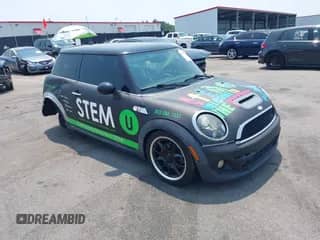 2011 MINI Hardtop S with VIN WMWSV3C5XBTY14478, listed as a IAAI auction lot 42385270 with 70,200 mi miles and . Bid and sale history available at DreamBid. Image 1.