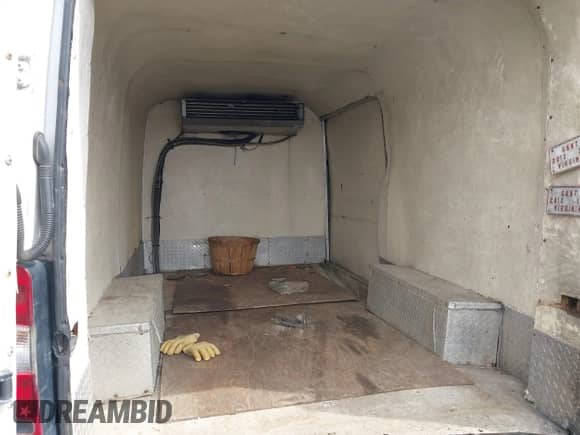 2007 Dodge Sprinter with VIN WD0PE745475201287, listed as a IAAI auction lot 41922474 with 280,976 mi miles and . Bid and sale history available at DreamBid. Image 8.