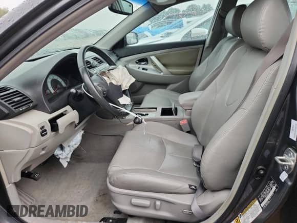 2007 Toyota Camry CE z VIN 4T1BE46K27U014667, wystawiony jako Copart lot #81526715 z przebiegiem 169 757 mil mil oraz Szkoda całkowita • Salvage title. Historia ofert i sprzedaży dostępna na DreamBid. Obrazek 7.