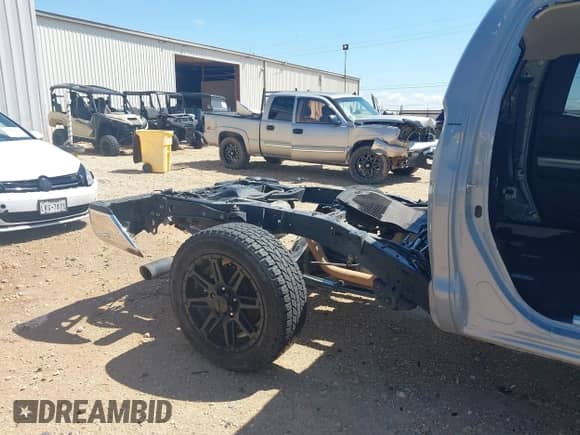 2018 Toyota Tundra SR с VIN 5TFUW5F1XJX752861, выставлен на аукционе IAAI как лот 42443800 с пробегом 72 547 миль миль и . История ставок и продаж доступна на DreamBid. Изображение 19.