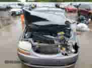 2007 Chevrolet Aveo LS z VIN KL1TD66607B738726, wystawiony jako Copart lot #73238484 z przebiegiem Nie podano mil oraz Szkoda całkowita • Salvage title. Historia ofert i sprzedaży dostępna na DreamBid. Obrazek 5.