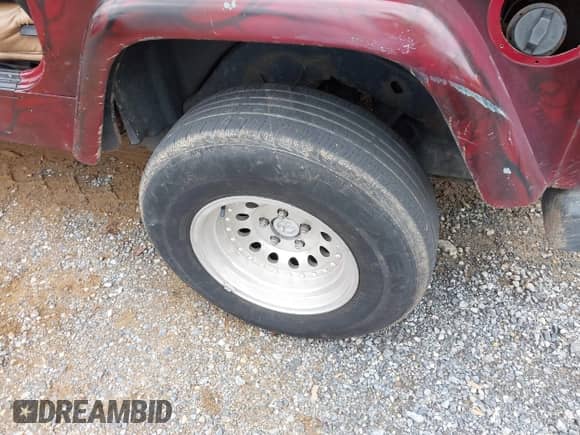 1998 Jeep Wrangler SE with VIN 1J4FY29PXWP794854, listed as a IAAI auction lot 42929258 with 235,517 mi miles and . Bid and sale history available at DreamBid. Image 12.