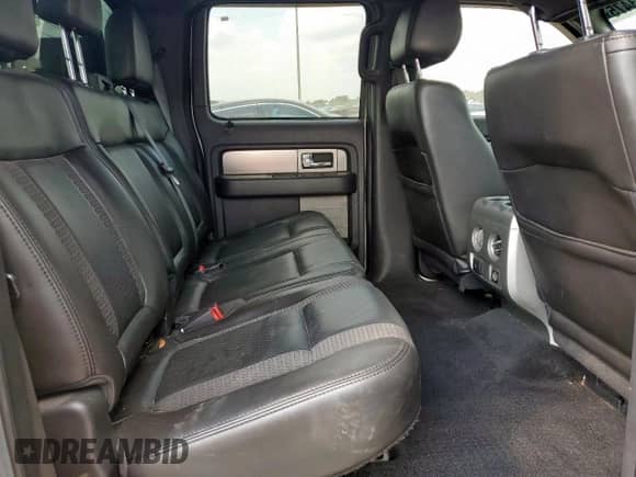 2013 Ford F-150 SVT Raptor z VIN 1FTFW1R65DFC80054, wystawiony jako Copart lot #81263475 z przebiegiem 267 831 mil mil oraz Szkoda całkowita • Salvage title. Historia ofert i sprzedaży dostępna na DreamBid. Obrazek 10.