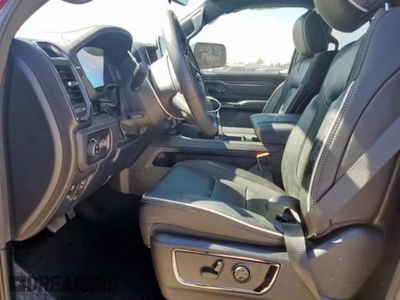 2025 Ram 1500 Limited z VIN 1C6SRFHP5SN683331, wystawiony jako Copart lot #65974615 z przebiegiem 7 156 mil mil oraz Szkoda całkowita • Salvage title. Historia ofert i sprzedaży dostępna na DreamBid. Obrazek 7.