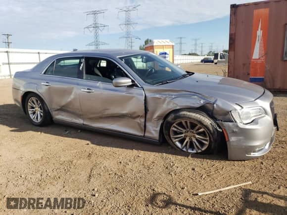 2015 Chrysler 300 C с VIN 2C3CCAEG9FH853991, выставлен на аукционе Copart как лот 70300235 с пробегом 64 632 миль миль и Списание • Salvage title. История ставок и продаж доступна на DreamBid. Изображение 4.