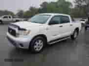 2007 Toyota Tundra SR5 z VIN 5TBET54157S454306, wystawiony jako Copart lot #51086985 z przebiegiem 258 032 mil mil oraz Szkoda całkowita • Salvage title. Historia ofert i sprzedaży dostępna na DreamBid. Obrazek 1.