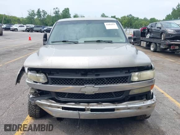 2002 Chevrolet Silverado 2500HD LT с VIN 1GCHK29172E158362, выставлен на аукционе IAAI как лот 42862931 с пробегом 261 133 миль миль и . История ставок и продаж доступна на DreamBid. Изображение 13.