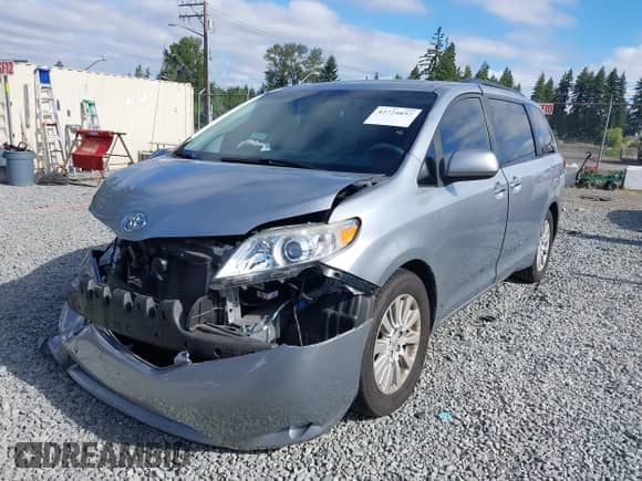 2014 Toyota Sienna Limited with VIN 5TDDK3DC1ES079295, listed as a IAAI auction lot 42724857 with 112,157 mi miles and . Bid and sale history available at DreamBid. Image 2.