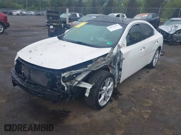 2014 Nissan Maxima S z VIN 1N4AA5AP5EC911401, wystawiony jako IAAI lot #43011639 z przebiegiem 179 267 mil mil oraz . Historia ofert i sprzedaży dostępna na DreamBid. Obrazek 2.