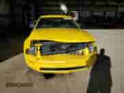 2005 Ford Mustang Deluxe z VIN 1ZVHT80N455200990, wystawiony jako Copart lot #86851105 z przebiegiem 240 478 mil mil oraz Szkoda całkowita • Salvage title. Historia ofert i sprzedaży dostępna na DreamBid. Obrazek 5.