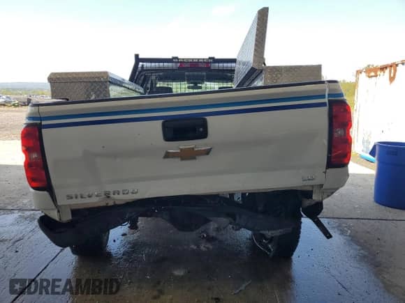 2019 Chevrolet Silverado 1500 Work Truck z VIN 2GCVKNEC9K1189979, wystawiony jako Copart lot #71775245 z przebiegiem 117 248 mil mil oraz Szkoda całkowita • Salvage title. Historia ofert i sprzedaży dostępna na DreamBid. Obrazek 6.