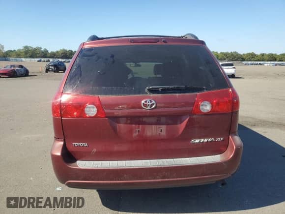 2006 Toyota Sienna XLE z VIN 5TDZA22C76S409318, wystawiony jako Copart lot #85260825 z przebiegiem 183 779 mil mil oraz Szkoda całkowita • Salvage title. Historia ofert i sprzedaży dostępna na DreamBid. Obrazek 6.