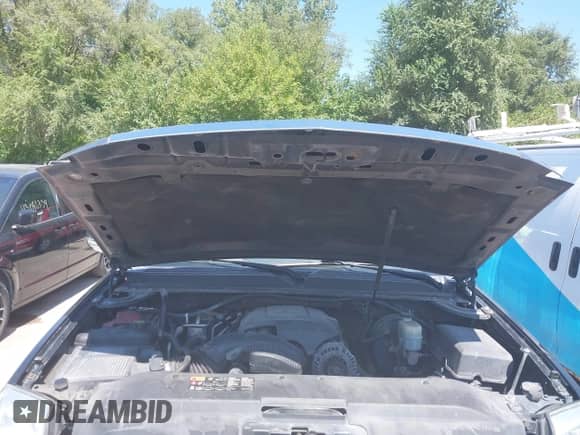 2011 Cadillac Escalade Premium с VIN 1GYS4CEF6BR155589, выставлен на аукционе IAAI как лот 43058172 с пробегом 239 489 миль миль и . История ставок и продаж доступна на DreamBid. Изображение 10.