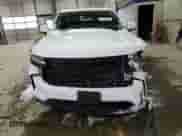2024 Chevrolet Suburban RST z VIN 1GNSKEKD5RR263892, wystawiony jako Copart lot #87709295 z przebiegiem 17 652 mil mil oraz Szkoda całkowita • Salvage title. Historia ofert i sprzedaży dostępna na DreamBid. Obrazek 5.