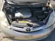 2009 Toyota Sienna XLE с VIN 5TDBK22CX9S027058, выставлен на аукционе Copart как лот 86182025 с пробегом 153 143 миль миль и Списание • Salvage title. История ставок и продаж доступна на DreamBid. Изображение 12.