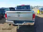 2009 Dodge 1500 Sport z VIN 1D3HB13T69J505466, wystawiony jako IAAI lot #42278465 z przebiegiem 228 700 mil mil oraz . Historia ofert i sprzedaży dostępna na DreamBid. Obrazek 16.