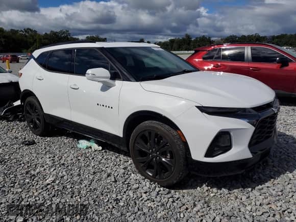 2019 Chevrolet Blazer RS z VIN 3GNKBERS3KS653414, wystawiony jako Copart lot #85750015 z przebiegiem 114 629 mil mil oraz Nie do naprawy • Non repairable. Historia ofert i sprzedaży dostępna na DreamBid. Obrazek 4.