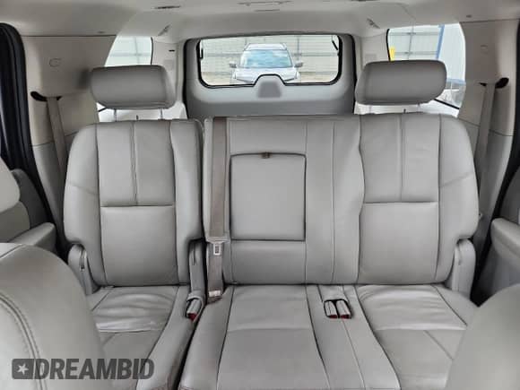 2009 Chevrolet Suburban 2LT with VIN 1GNFC26089R188805, listed as a Copart auction lot 70136265 with 180,613 mi miles and Salvage title. Bid and sale history available at DreamBid. Image 10.