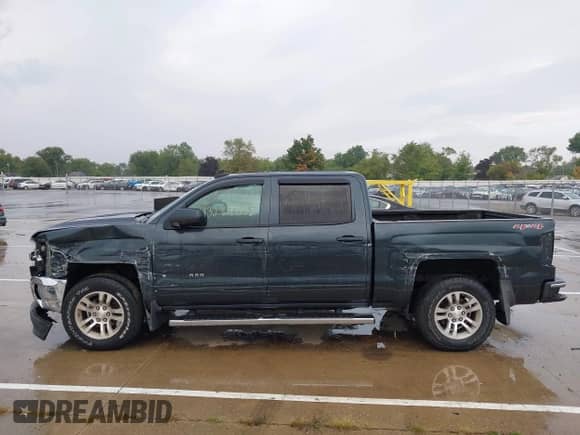 2017 Chevrolet Silverado 1500 LT с VIN 3GCUKREC8HG414668, выставлен на аукционе IAAI как лот 43289032 с пробегом 185 280 миль миль и . История ставок и продаж доступна на DreamBid. Изображение 14.