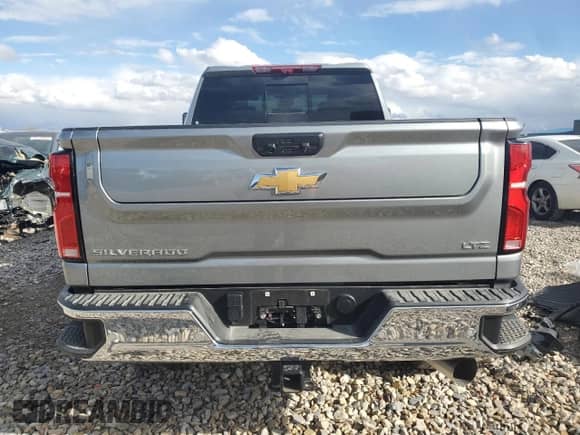 2024 Chevrolet Silverado 3500HD LTZ с VIN 2GC4YUEY0R1220465, выставлен на аукционе Copart как лот 78517494 с пробегом 10 507 миль миль и Списание • Salvage title. История ставок и продаж доступна на DreamBid. Изображение 6.