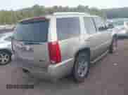 2007 Cadillac Escalade с VIN 1GYFK63897R333886, выставлен на аукционе IAAI как лот 42780609 с пробегом 273 039 миль миль и . История ставок и продаж доступна на DreamBid. Изображение 4.