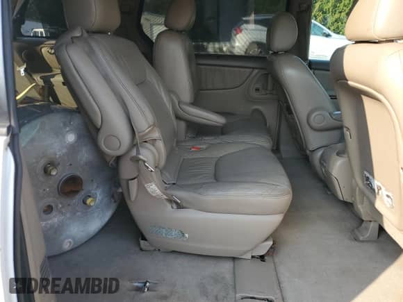 2004 Toyota Sienna XLE z VIN 5TDBA22C74S018541, wystawiony jako Copart lot #82137955 z przebiegiem 160 277 mil mil oraz Szkoda całkowita • Salvage title. Historia ofert i sprzedaży dostępna na DreamBid. Obrazek 11.