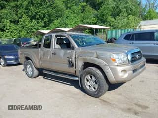 2005 Toyota Tacoma PreRunner с VIN 5TETU62N35Z025107, выставлен на аукционе IAAI как лот 42297962 с пробегом 89 982 миль миль и . История ставок и продаж доступна на DreamBid. Изображение 1.