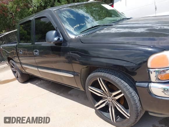2005 GMC Sierra 1500 SLE z VIN 2GTEC13TX51314498, wystawiony jako IAAI lot #42730701 z przebiegiem 186 416 mil mil oraz . Historia ofert i sprzedaży dostępna na DreamBid. Obrazek 14.
