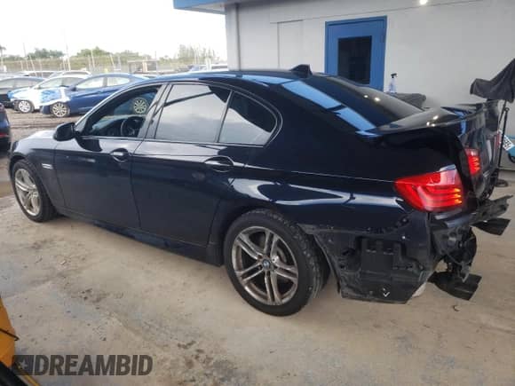 2015 BMW 5 Series 528i с VIN WBA5A5C51FD515059, выставлен на аукционе Copart как лот 84265405 с пробегом 107 747 миль миль и На запчасти • Non repairable. История ставок и продаж доступна на DreamBid. Изображение 2.