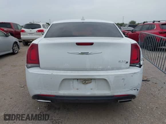 2017 Chrysler 300 S с VIN 2C3CCABG6HH616172, выставлен на аукционе IAAI как лот 42876757 с пробегом 182 608 миль миль и . История ставок и продаж доступна на DreamBid. Изображение 16.