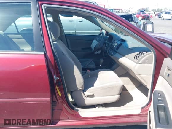 2006 Toyota Camry STD с VIN 4T1BE30KX6U126201, выставлен на аукционе IAAI как лот 43141795 с пробегом 113 875 миль миль и . История ставок и продаж доступна на DreamBid. Изображение 5.