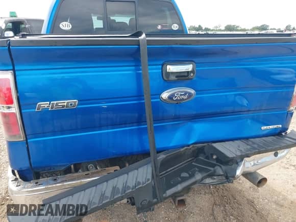 2013 Ford F-150 Lariat z VIN 1FTFW1EF9DFD64304, wystawiony jako IAAI lot #43287528 z przebiegiem 143 714 mil mil oraz . Historia ofert i sprzedaży dostępna na DreamBid. Obrazek 6.