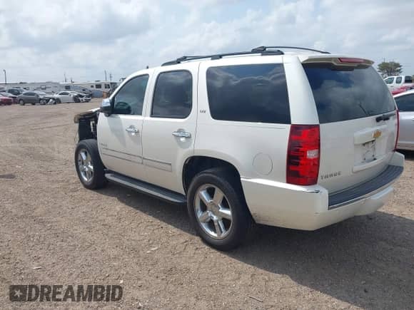 2012 Chevrolet Tahoe LTZ z VIN 1GNSCCE00CR220286, wystawiony jako IAAI lot #42130251 z przebiegiem 186 792 mil mil oraz . Historia ofert i sprzedaży dostępna na DreamBid. Obrazek 3.