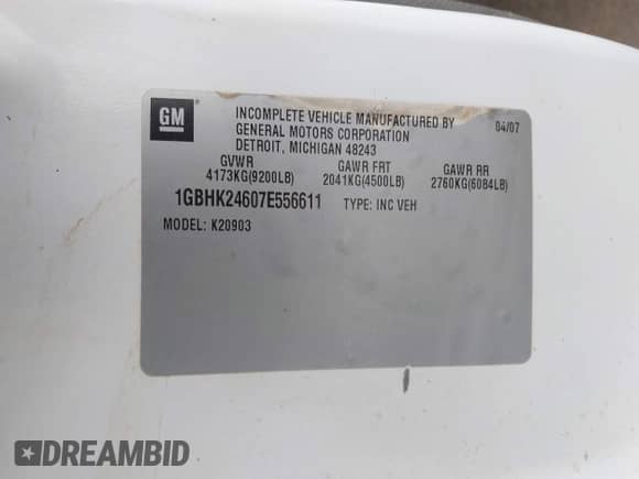 2007 Chevrolet Silverado 2500HD z VIN 1GBHK24607E556611, wystawiony jako IAAI lot #43245814 z przebiegiem 207 899 mil mil oraz . Historia ofert i sprzedaży dostępna na DreamBid. Obrazek 9.