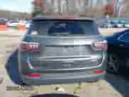 2020 Jeep Compass Latitude z VIN 3C4NJCBB2LT241780, wystawiony jako IAAI lot #41118805 z przebiegiem 74 891 mil mil oraz . Historia ofert i sprzedaży dostępna na DreamBid. Obrazek 16.