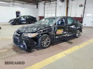 2015 Toyota Camry SE z VIN 4T1BF1FKXFU479773, wystawiony jako Copart lot #81134965 z przebiegiem 353 891 mil mil oraz Szkoda całkowita • Salvage title. Historia ofert i sprzedaży dostępna na DreamBid. Obrazek 1.