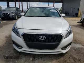 2016 Hyundai Sonata SE z VIN KMHE24L16GA041485, wystawiony jako Copart lot #85714375 z przebiegiem 111 287 mil mil oraz Szkoda całkowita • Salvage title. Historia ofert i sprzedaży dostępna na DreamBid. Obrazek 5.