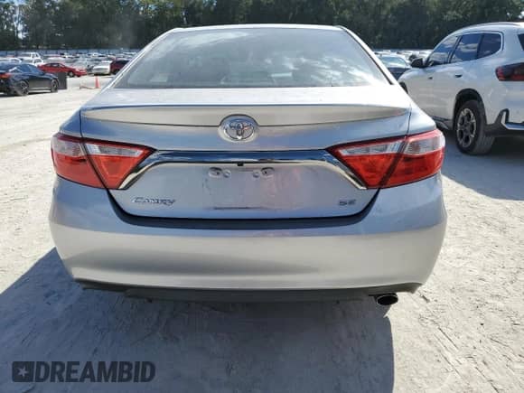 2015 Toyota Camry SE с VIN 4T1BF1FK7FU106173, выставлен на аукционе Copart как лот 86892285 с пробегом 187 682 миль миль и Списание • Salvage title. История ставок и продаж доступна на DreamBid. Изображение 6.