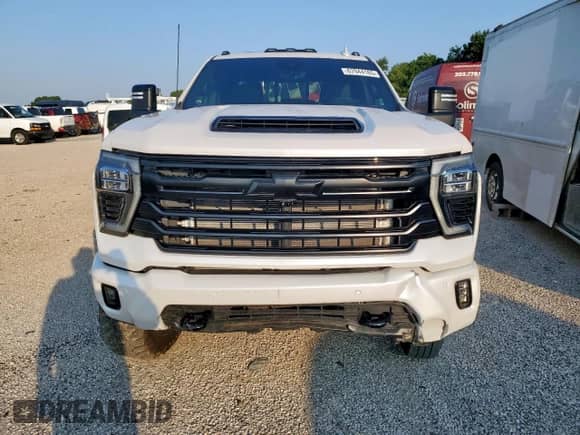 2024 Chevrolet Silverado 3500HD High Country с VIN 1GC4YVEY4RF432252, выставлен на аукционе Copart как лот 67944165 с пробегом 332 миль миль и Списание • Salvage title. История ставок и продаж доступна на DreamBid. Изображение 5.