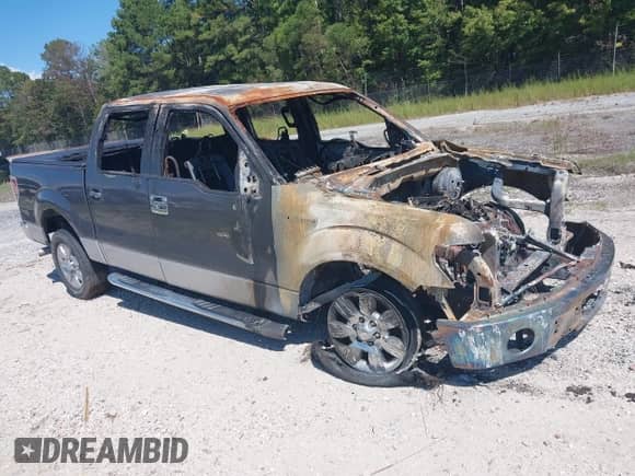 2011 Ford F-150 XL с VIN 1FTFW1CF1BKE15866, выставлен на аукционе IAAI как лот 43303952 с пробегом Не указан миль и . История ставок и продаж доступна на DreamBid. Изображение 1.