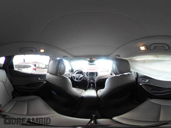 2018 Hyundai Santa Fe Ultimate с VIN 5XYZWDLA7JG530737, выставлен на аукционе IAAI как лот 43428713 с пробегом 58 759 миль миль и . История ставок и продаж доступна на DreamBid. Изображение 17.